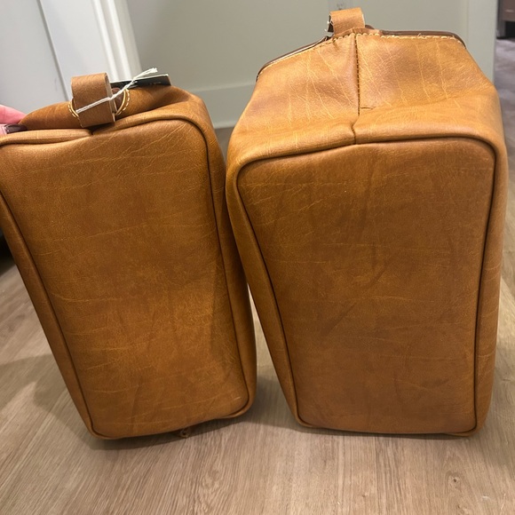 Vintage Dopp Tan Leather Travel Kits - Picture 4 of 4